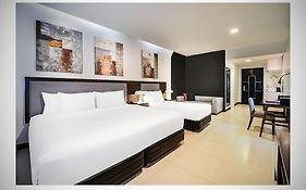 Summit Hotel Magnolia  3*
